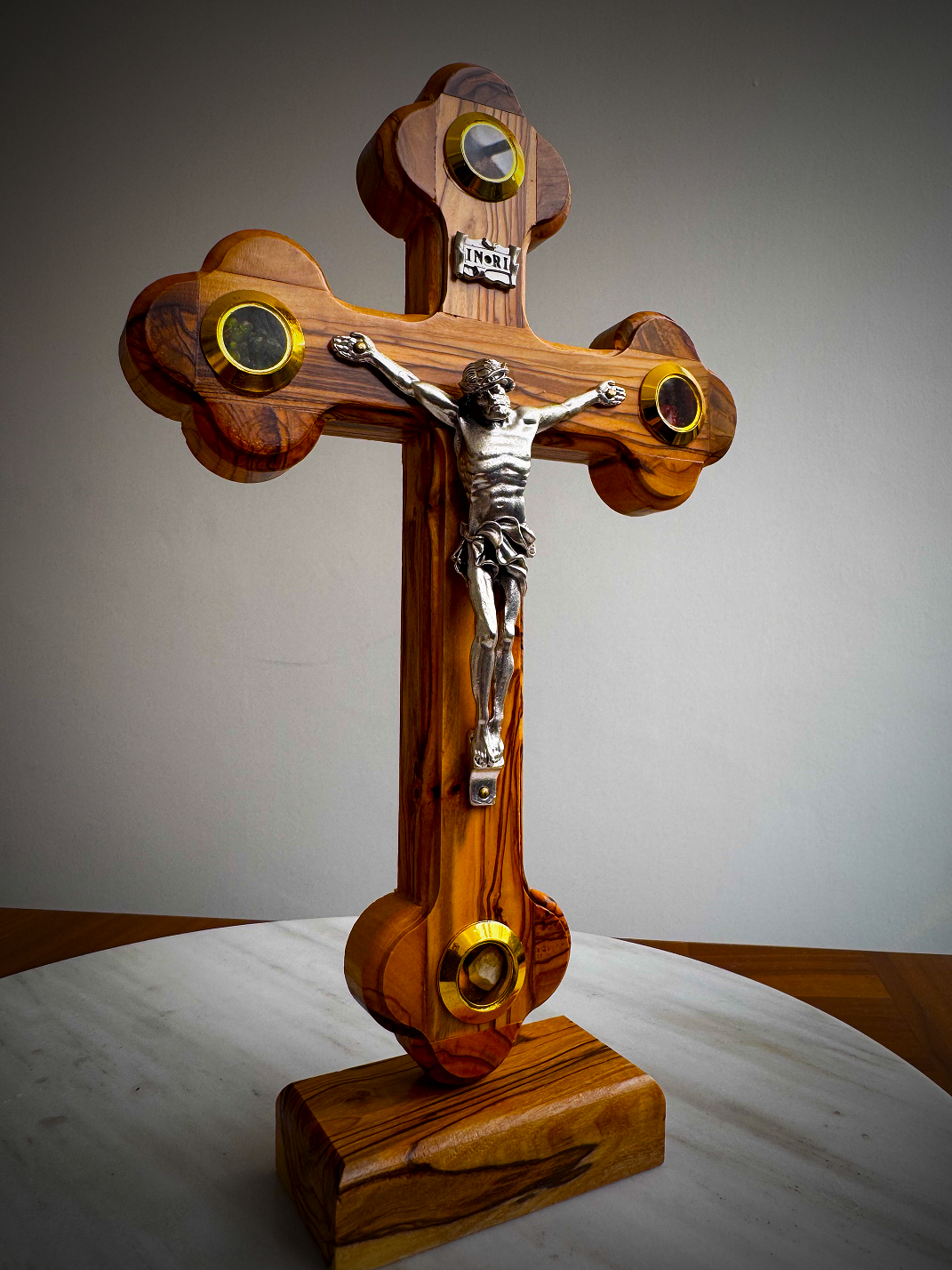 CRUCIFIJO MADERA DE OLIVO - Image 3